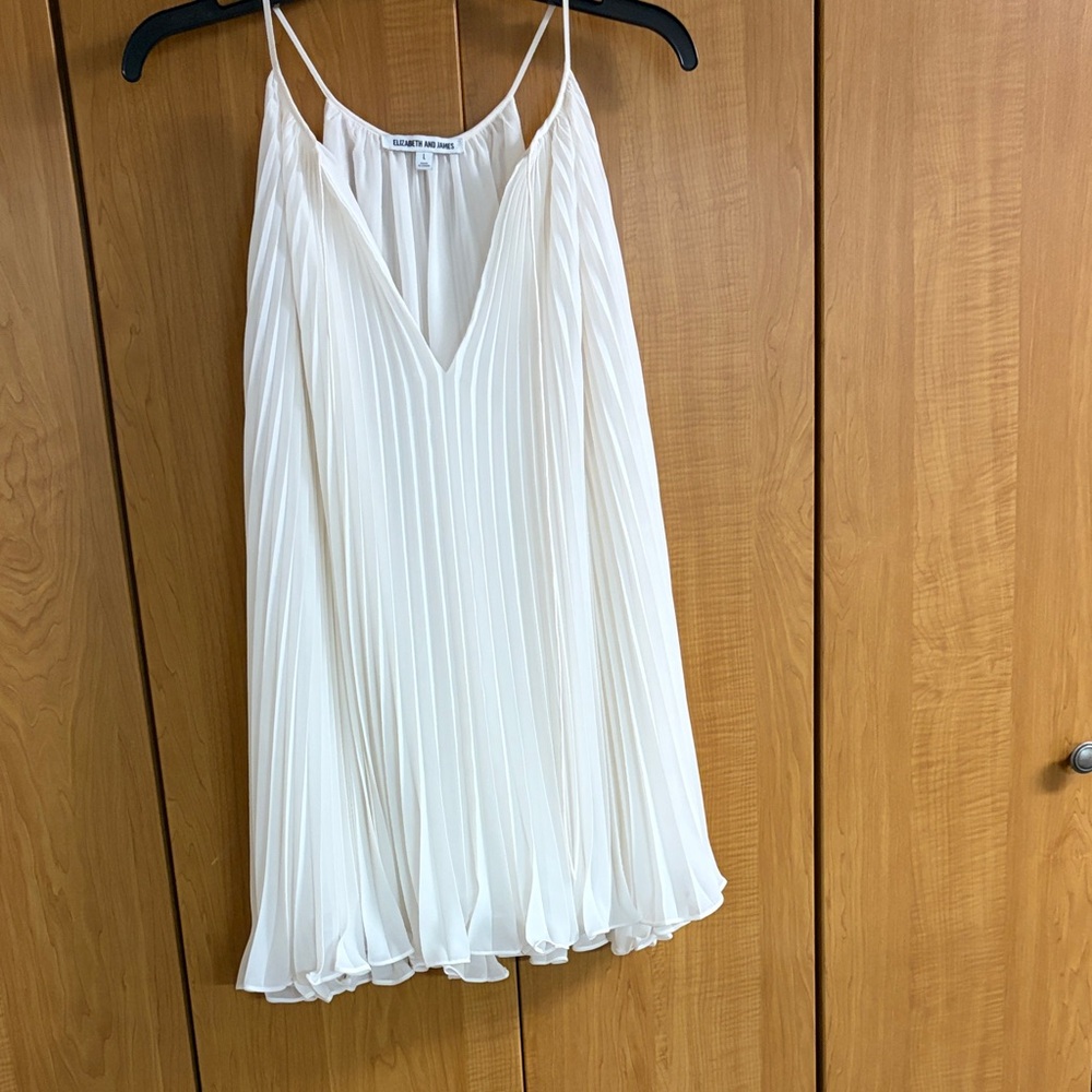 Elizabeth and James White Pleated tunic